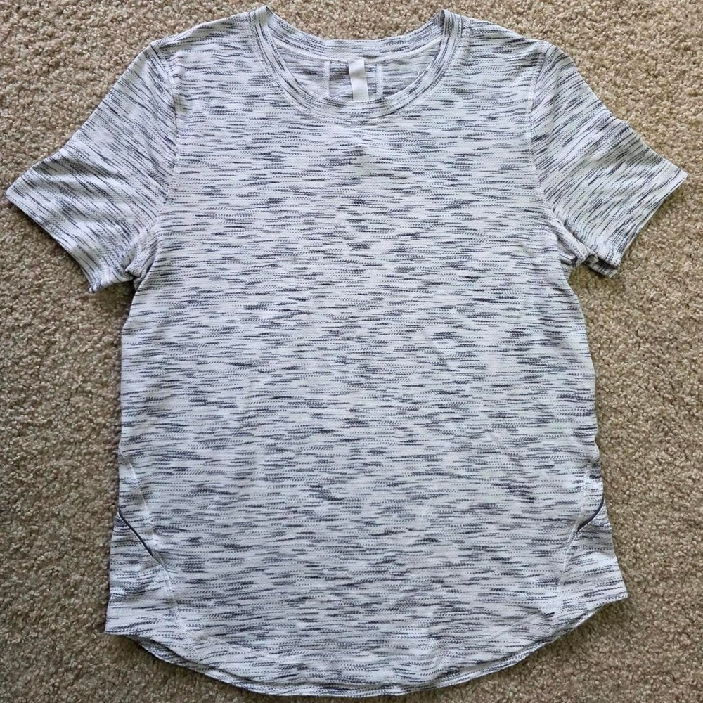 lululemon gray and white shirt size 4